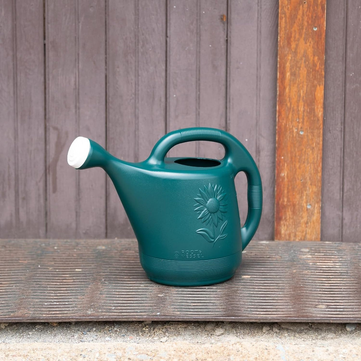 Root & Vessel Classic 2-Gallon Watering Can Outdoor, Hunter Green